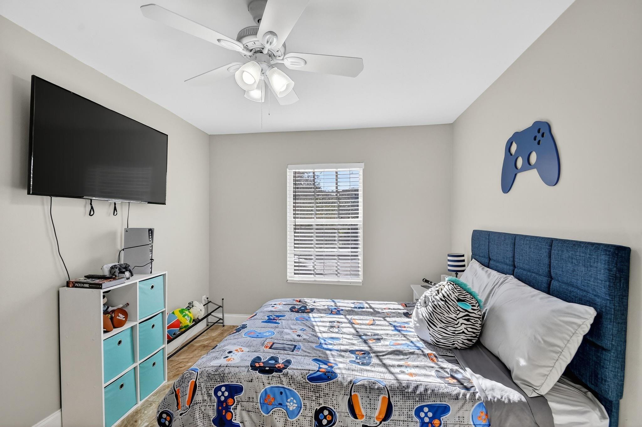 CHARTER CLUB OF PALMBEACH - Residential