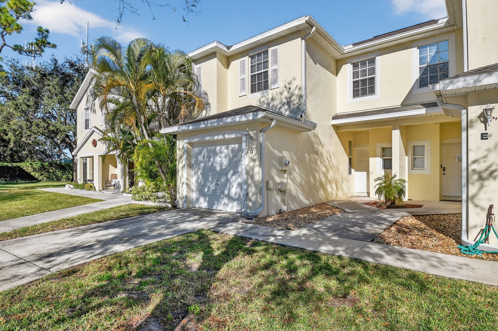 CHARTER CLUB OF PALMBEACH - Residential