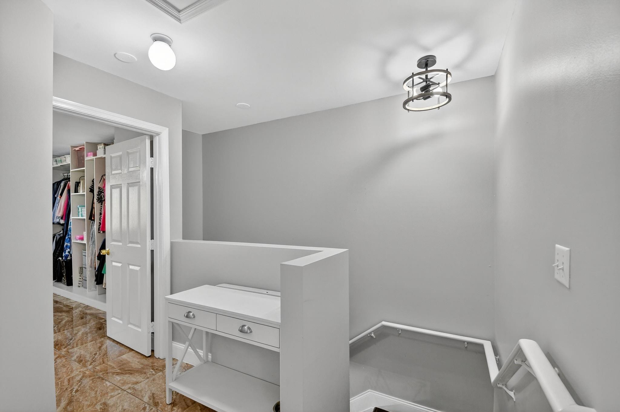 CHARTER CLUB OF PALMBEACH - Residential