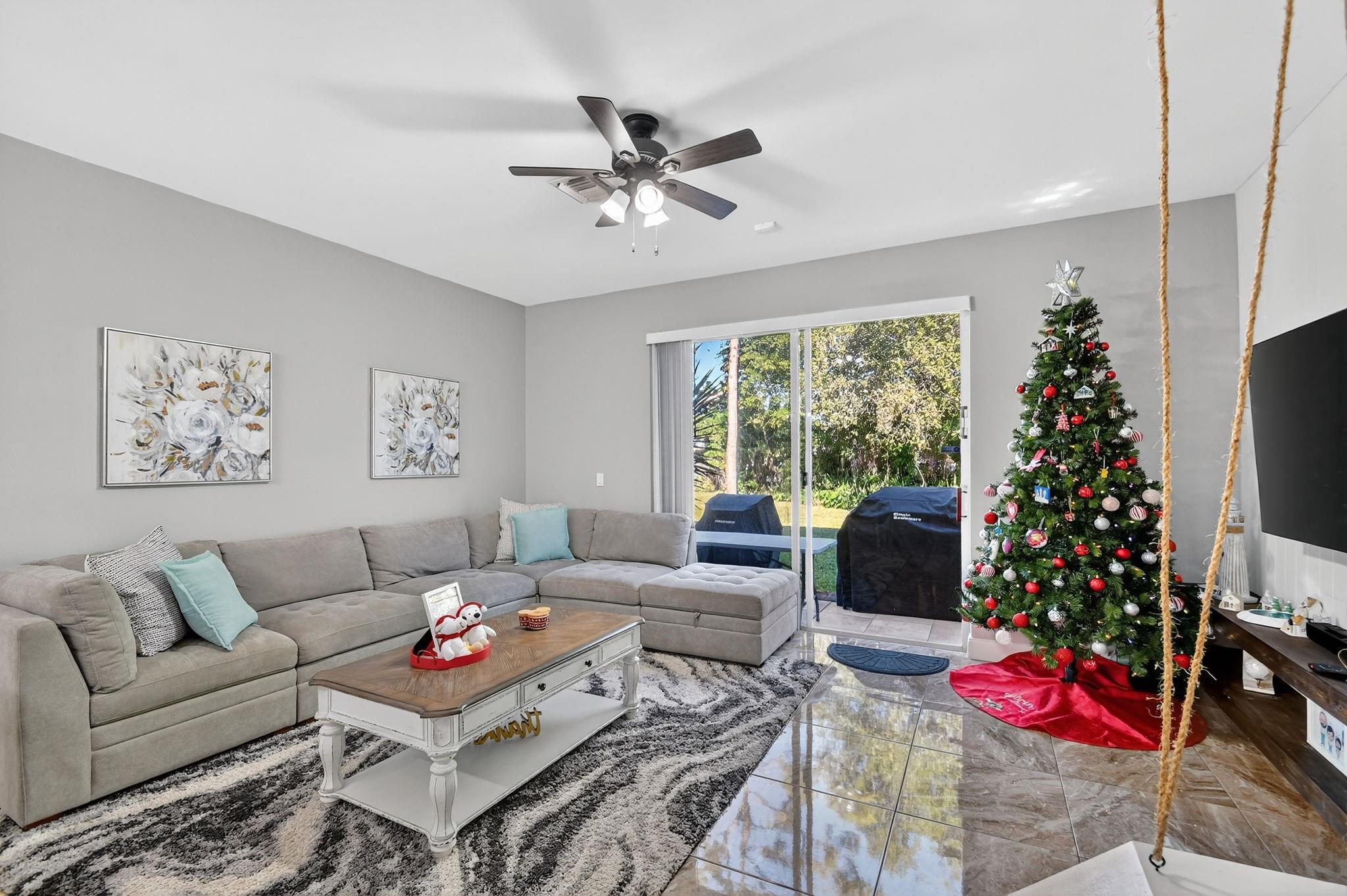 CHARTER CLUB OF PALMBEACH - Residential