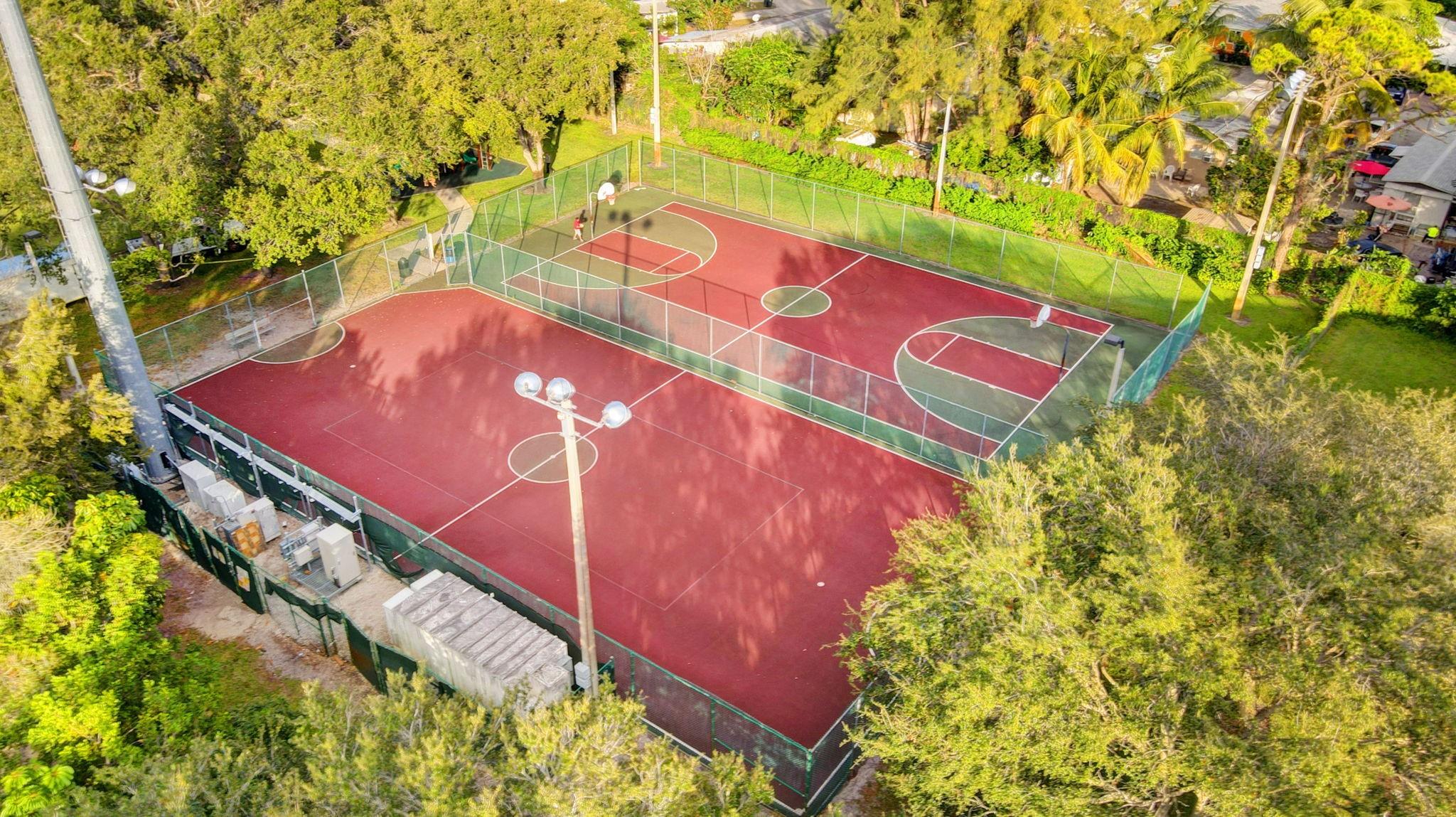 CHARTER CLUB OF PALMBEACH - Residential