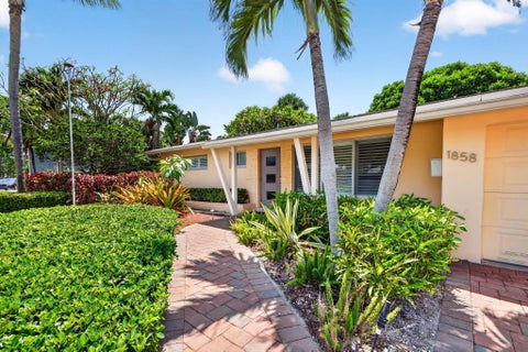 Tiny photo for 1858 NE 34TH Street, Oakland Park, FL 33306 (MLS # B26064228)