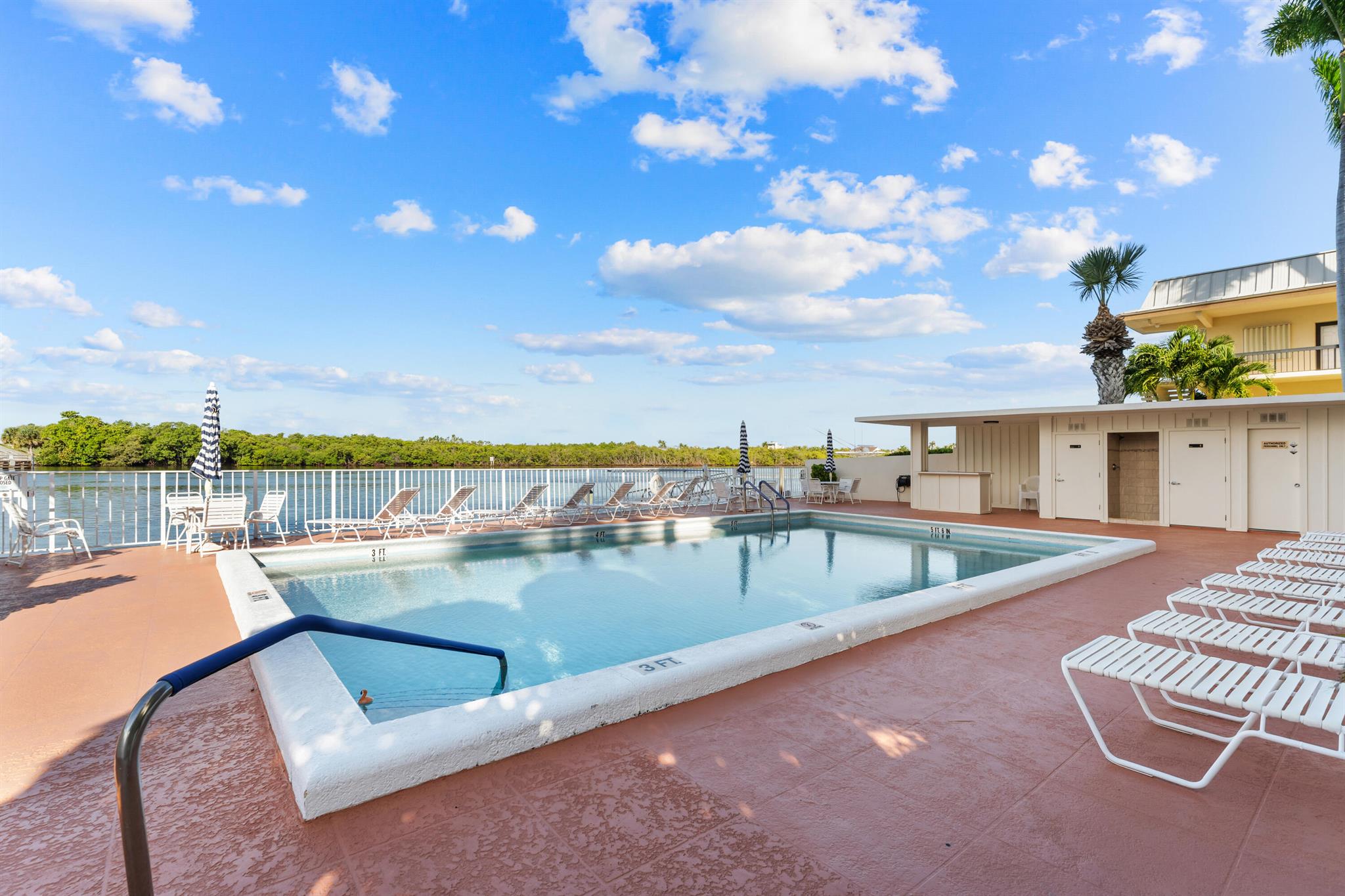 OCEAN VILLAS CONDO APTS - Residential Lease