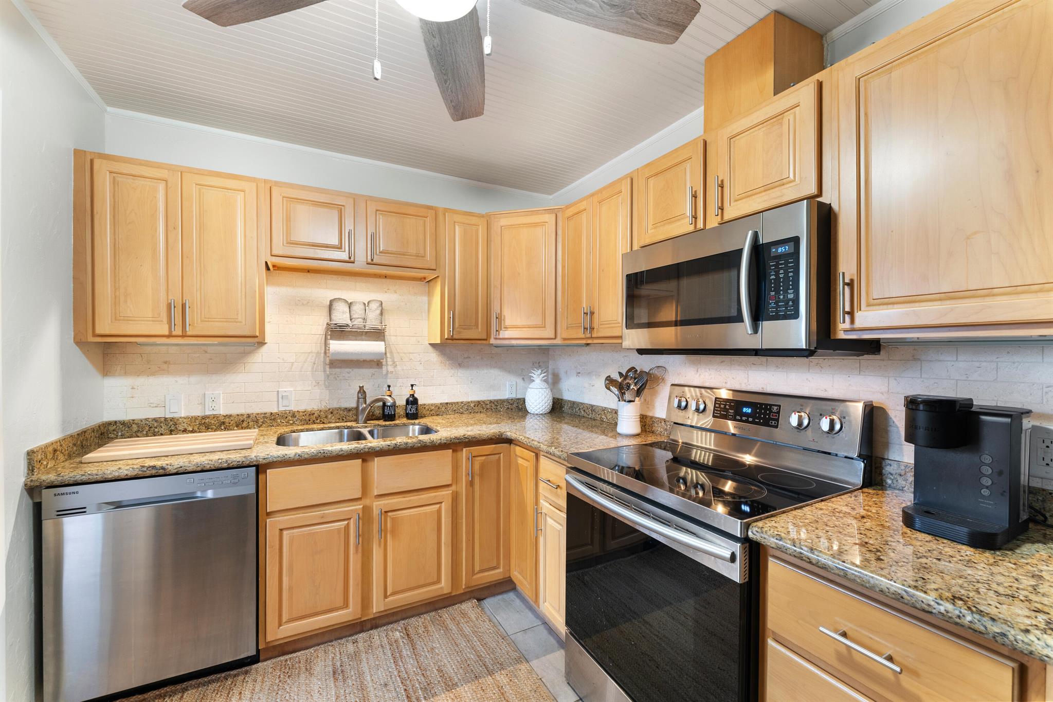 OCEAN VILLAS CONDO APTS - Residential Lease