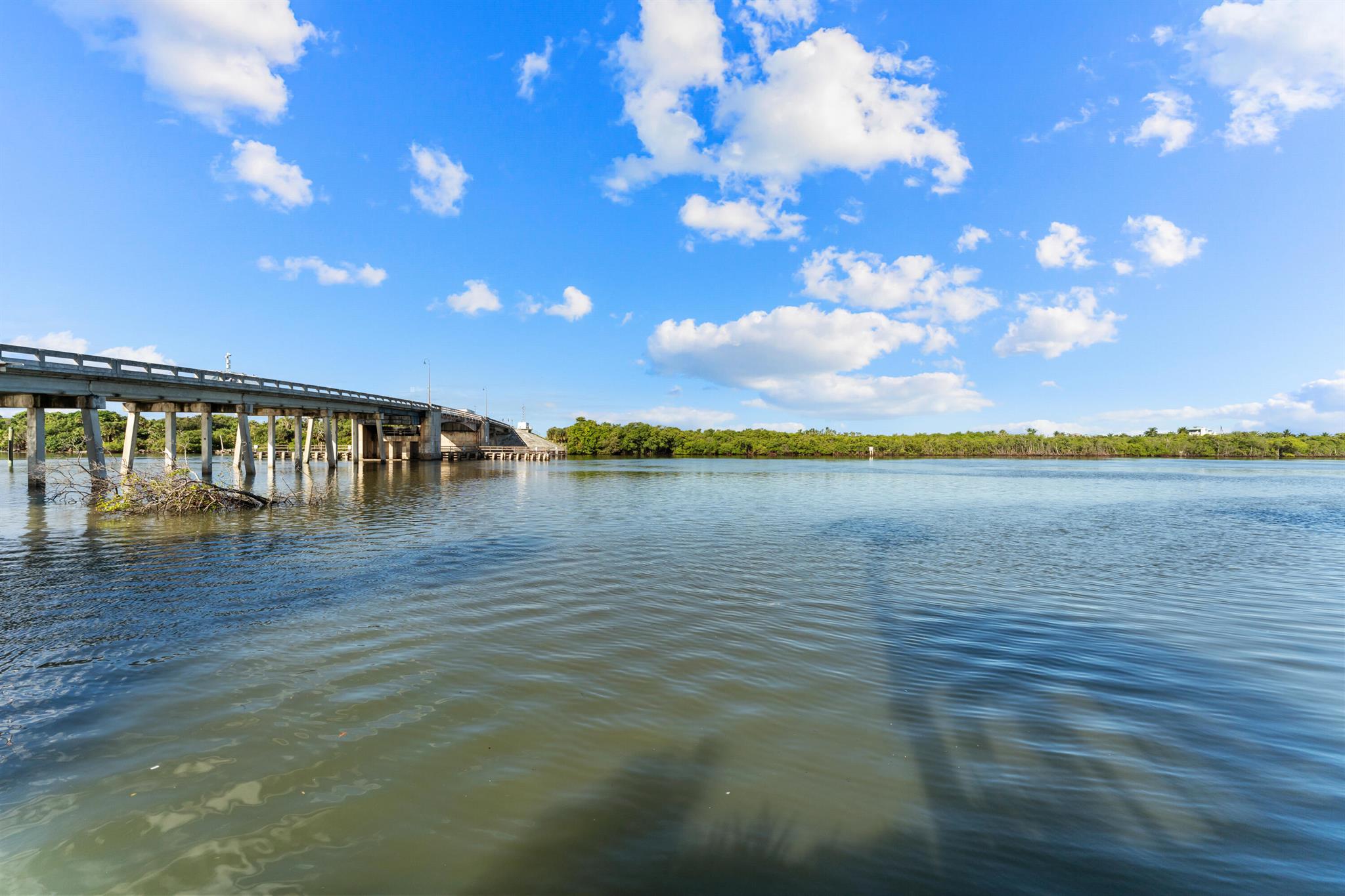 OCEAN VILLAS CONDO APTS - Residential Lease