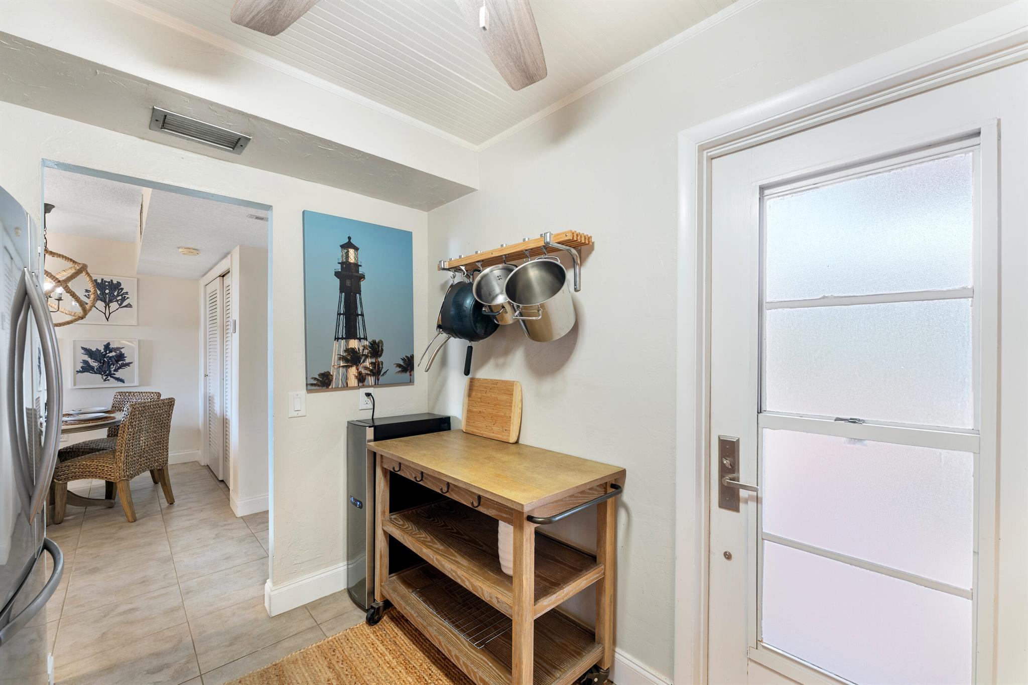 OCEAN VILLAS CONDO APTS - Residential Lease