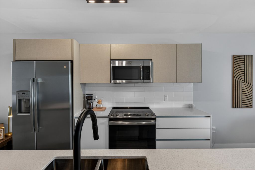Photo of 2535 NE 193rd Street #3203, Miami, FL 33180 (MLS # B26024126)