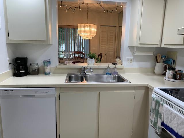 BARRINGTON AT POINCIANA COND - Residential Lease