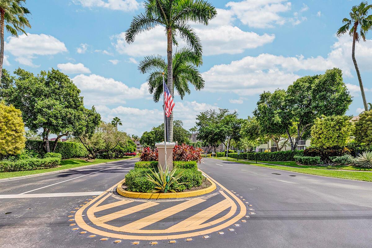 TRENT CONDOMINIUM - Residential