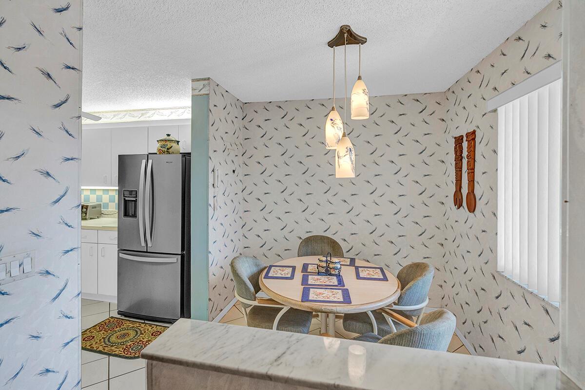 TRENT CONDOMINIUM - Residential