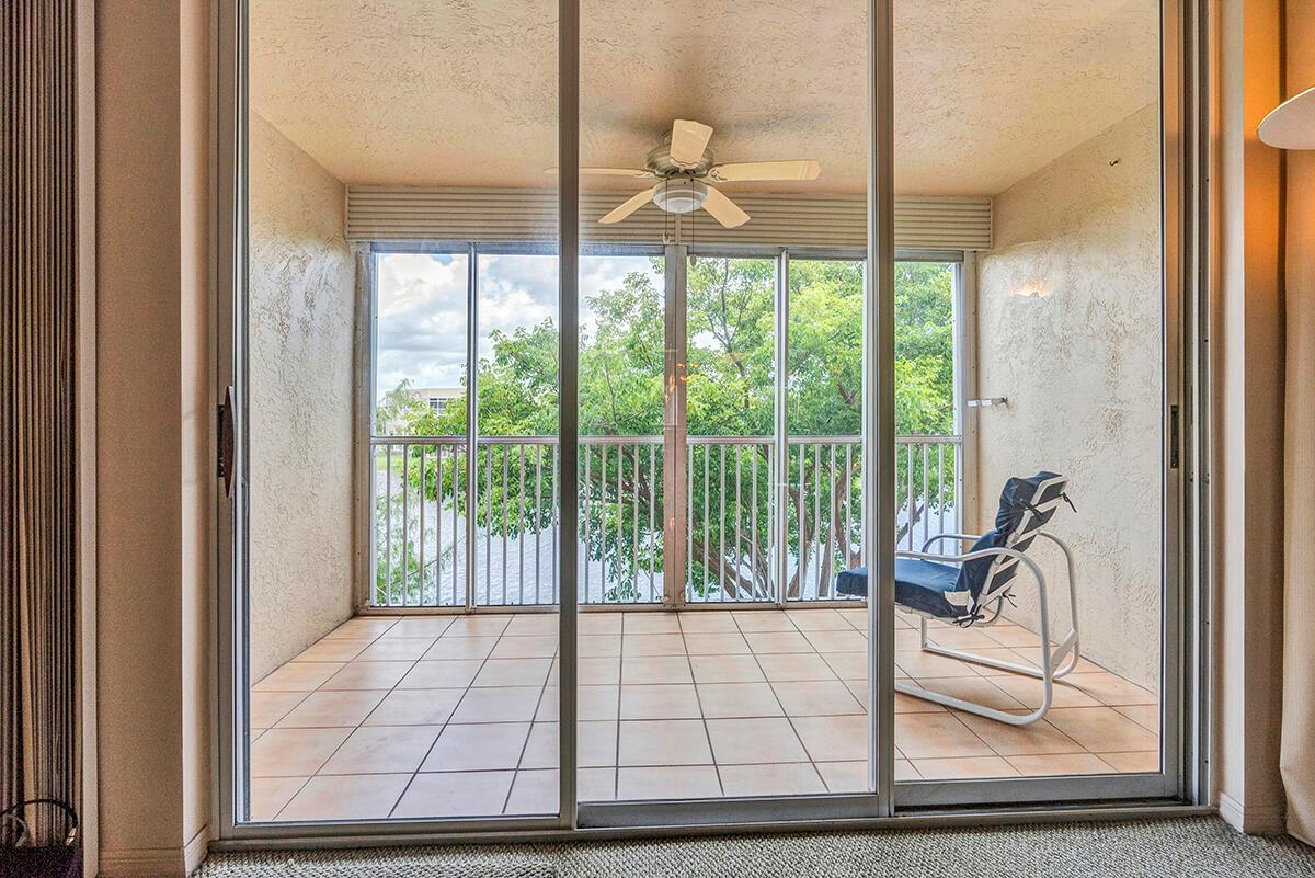 TRENT CONDOMINIUM - Residential