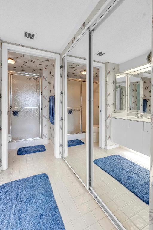 TRENT CONDOMINIUM - Residential