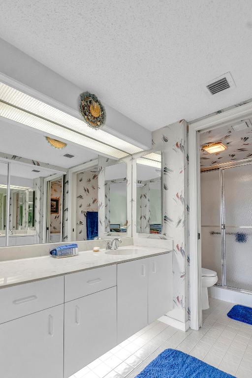 TRENT CONDOMINIUM - Residential