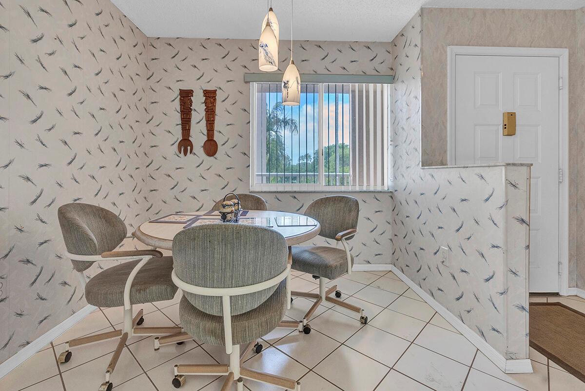 TRENT CONDOMINIUM - Residential