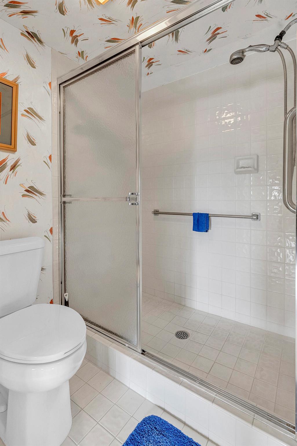 TRENT CONDOMINIUM - Residential