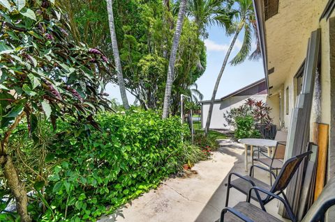 Tiny photo for 51 Via De Casas Norte, Boynton Beach, FL 33426 (MLS # B26053783)