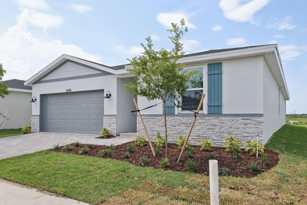 Photo of 5434 Hampton Park Circle, Vero Beach, FL 32966 (MLS # R11103103)