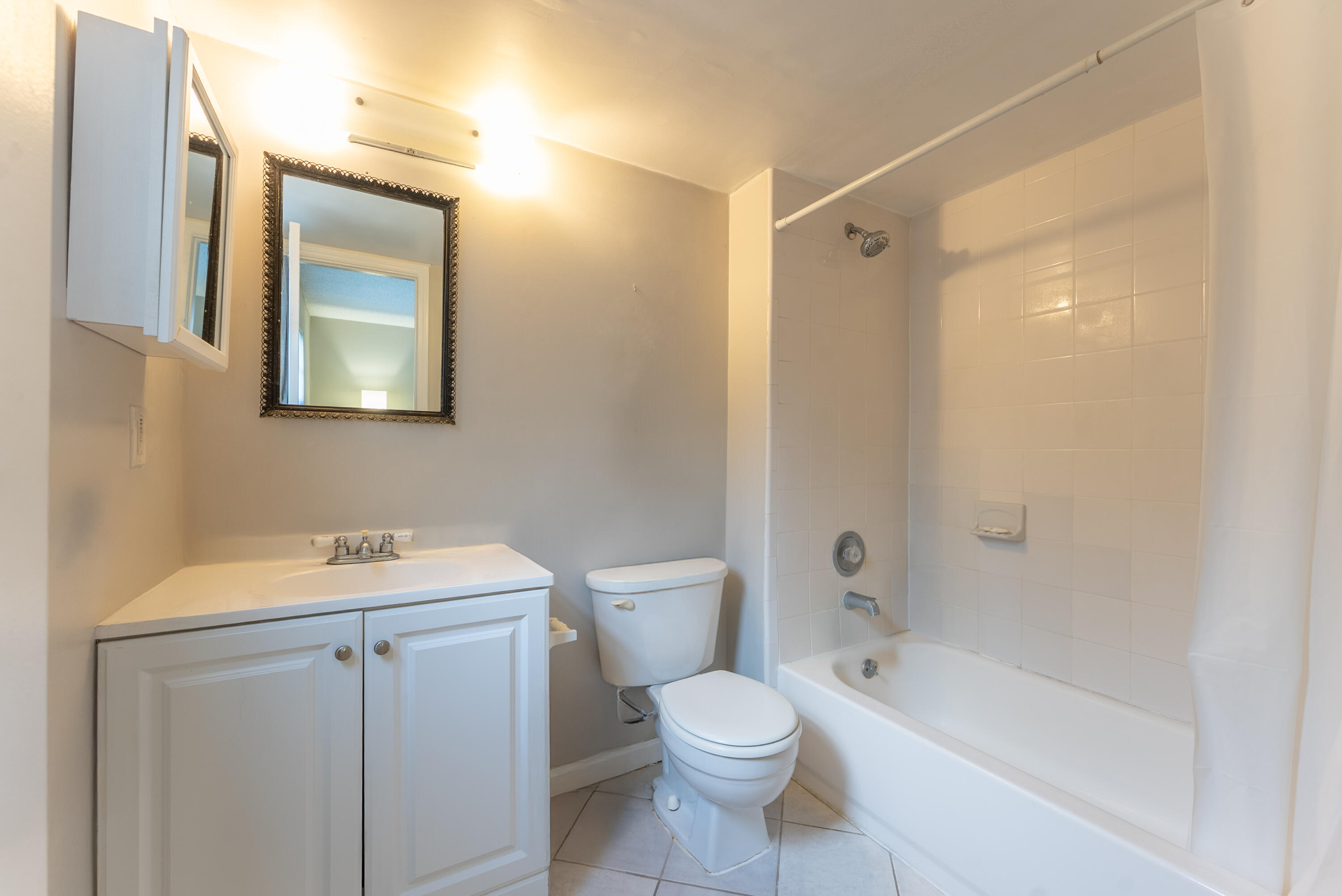 SHORE SIDE CONDO - Residential