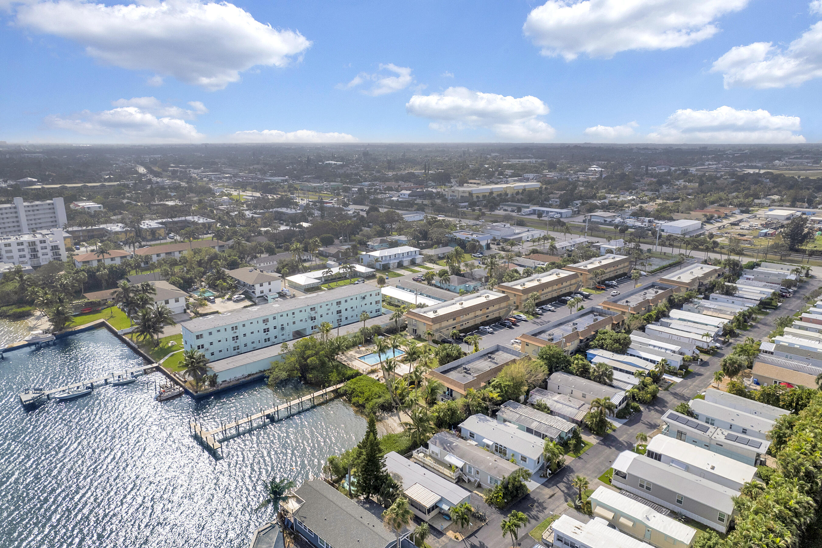 SHORE SIDE CONDO - Residential