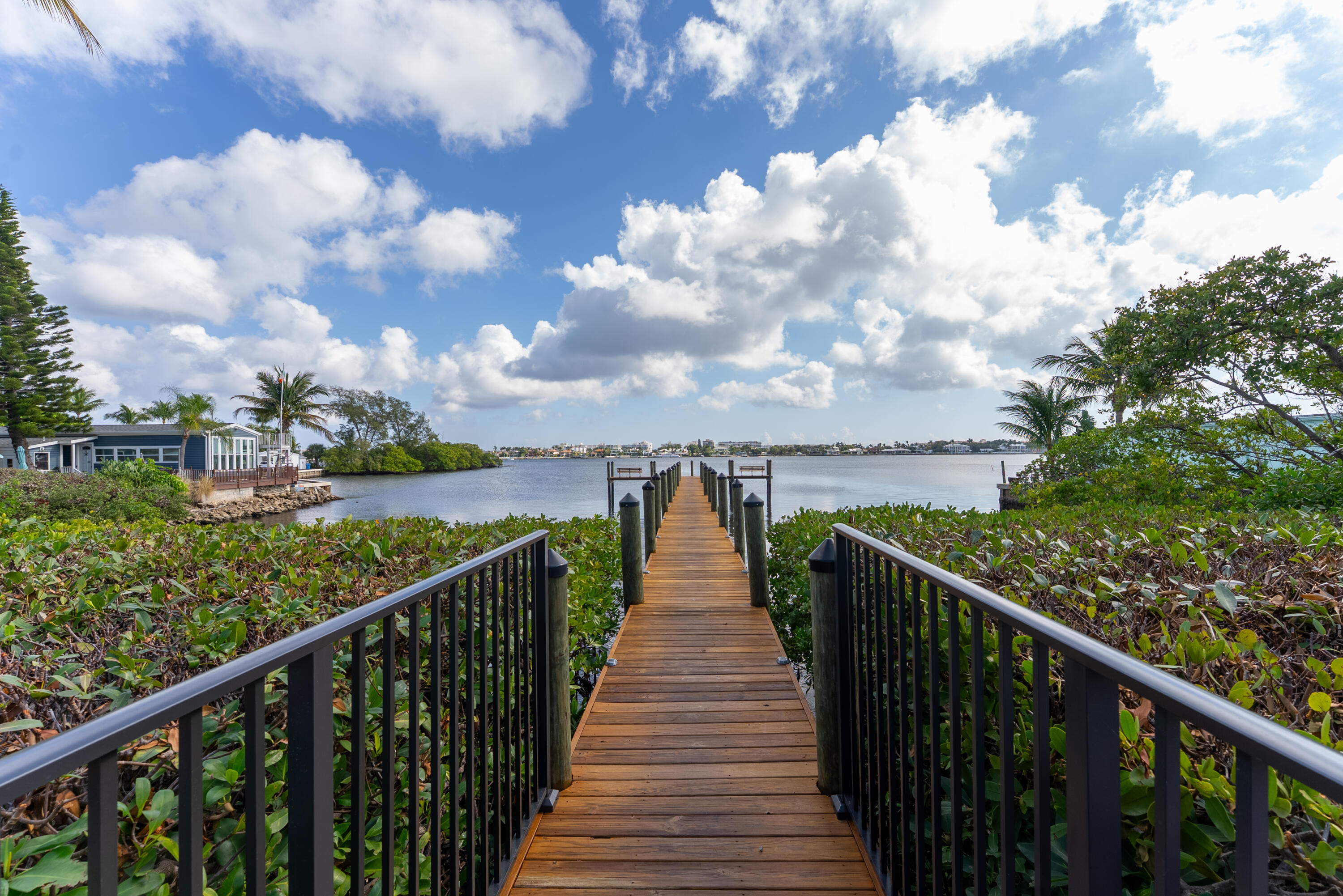 SHORE SIDE CONDO - Residential