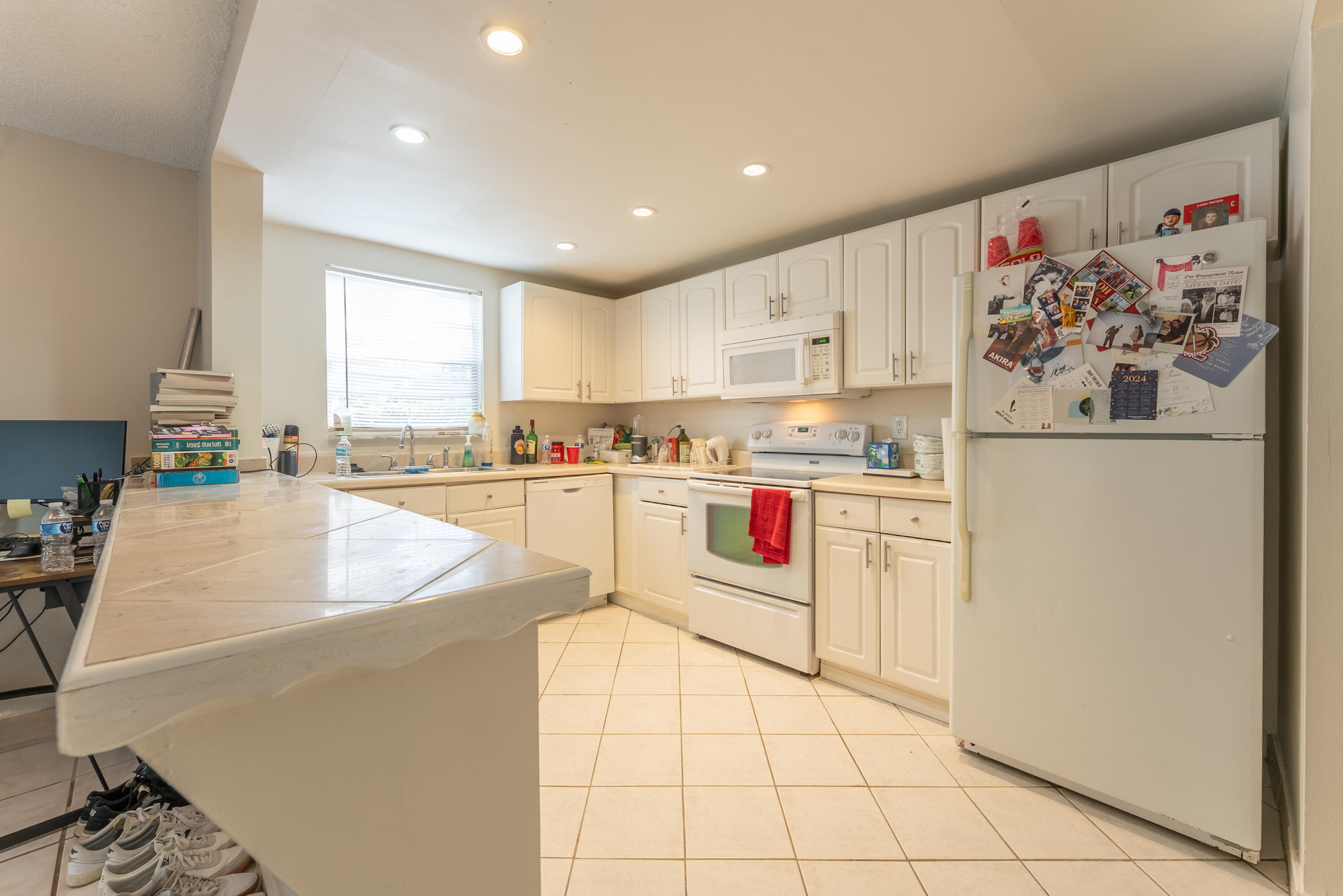 SHORE SIDE CONDO - Residential