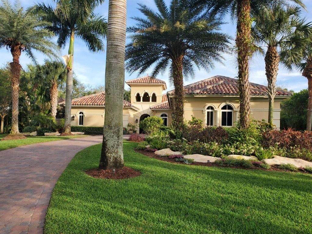 Photo of 10424 SW Rookery Way, Palm City, FL 34990 (MLS # R10746360)