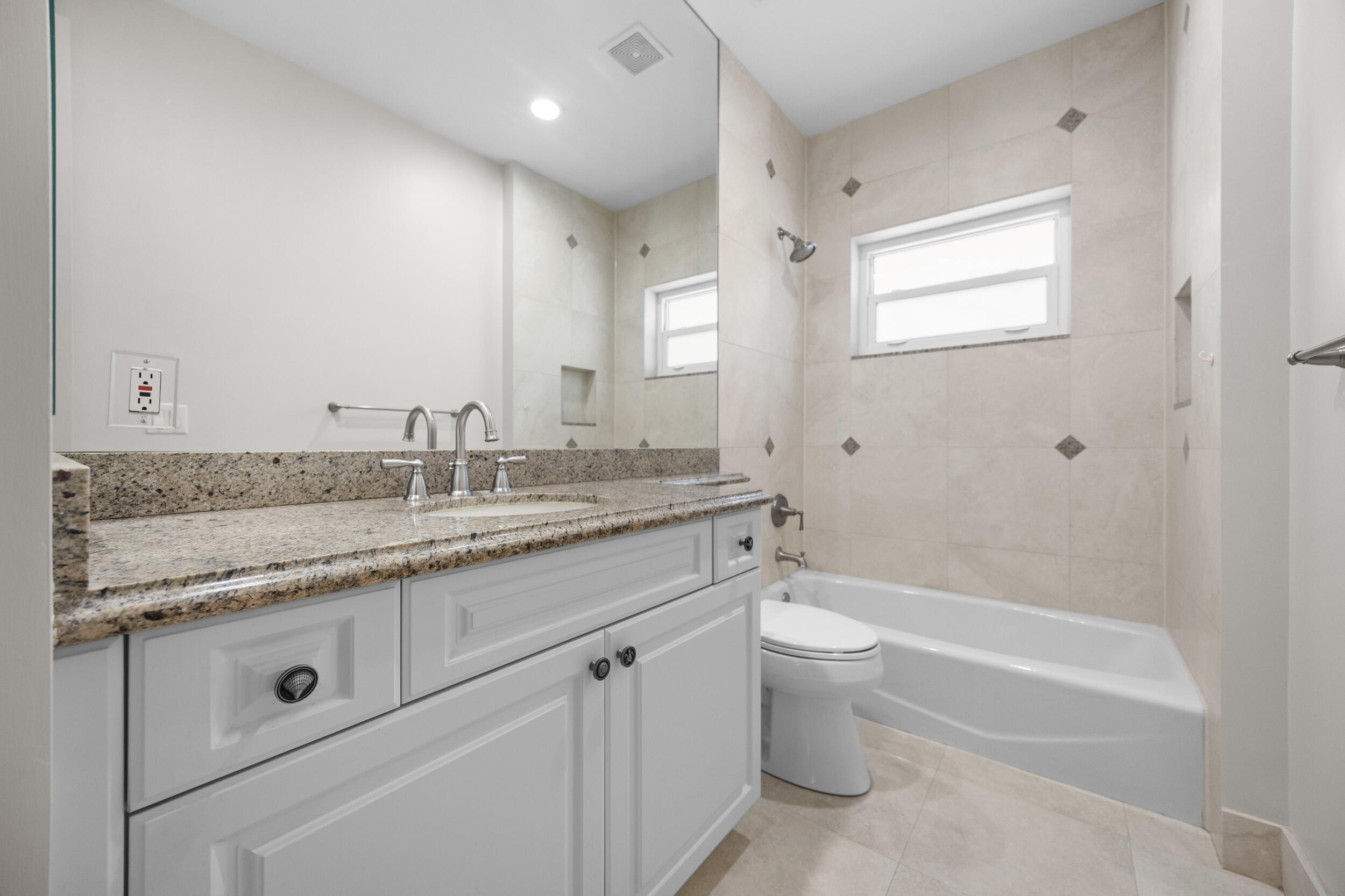 GREENVIEW SHORES 2 OF WELLINGTON - Residential