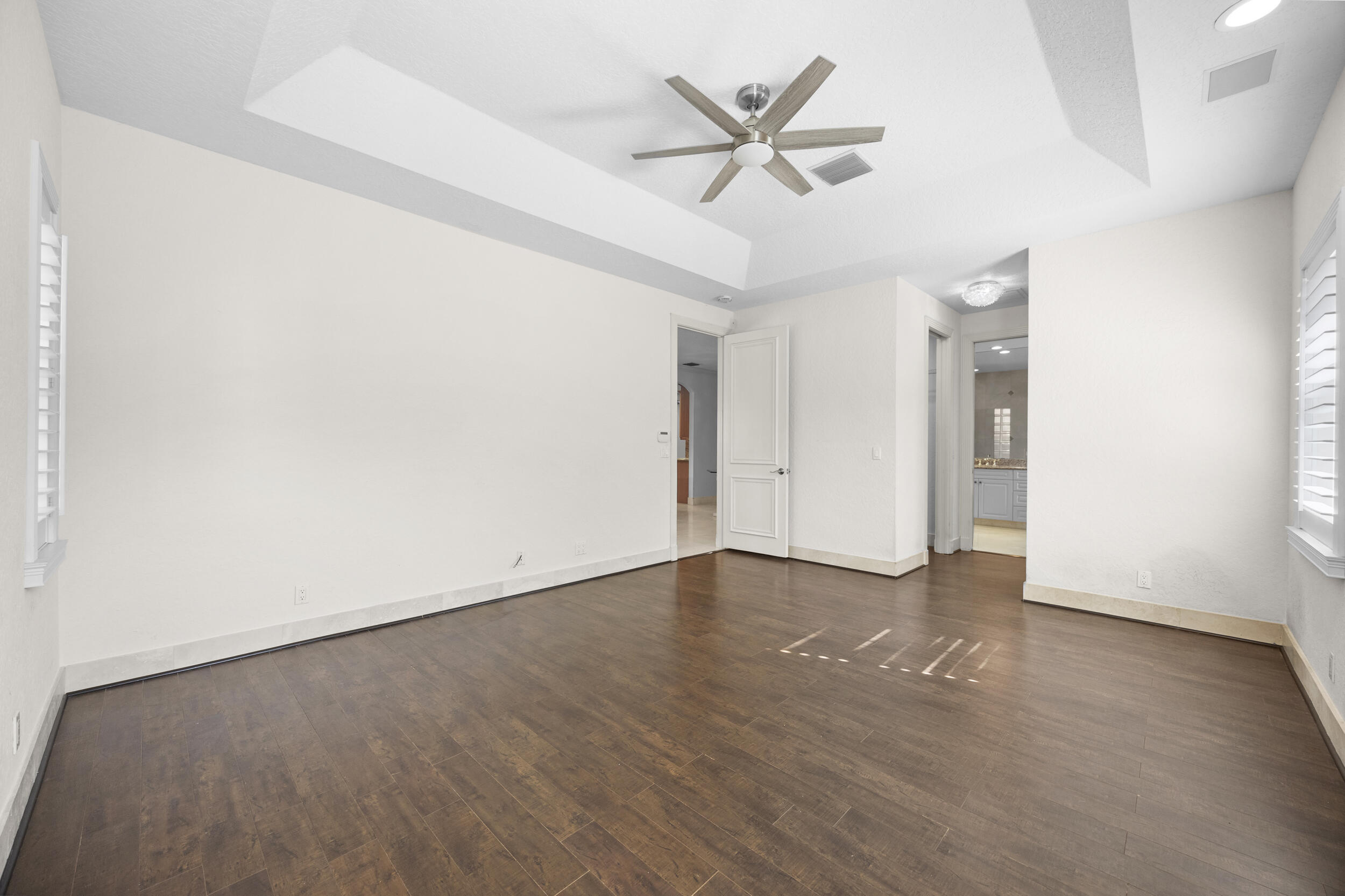 GREENVIEW SHORES 2 OF WELLINGTON - Residential