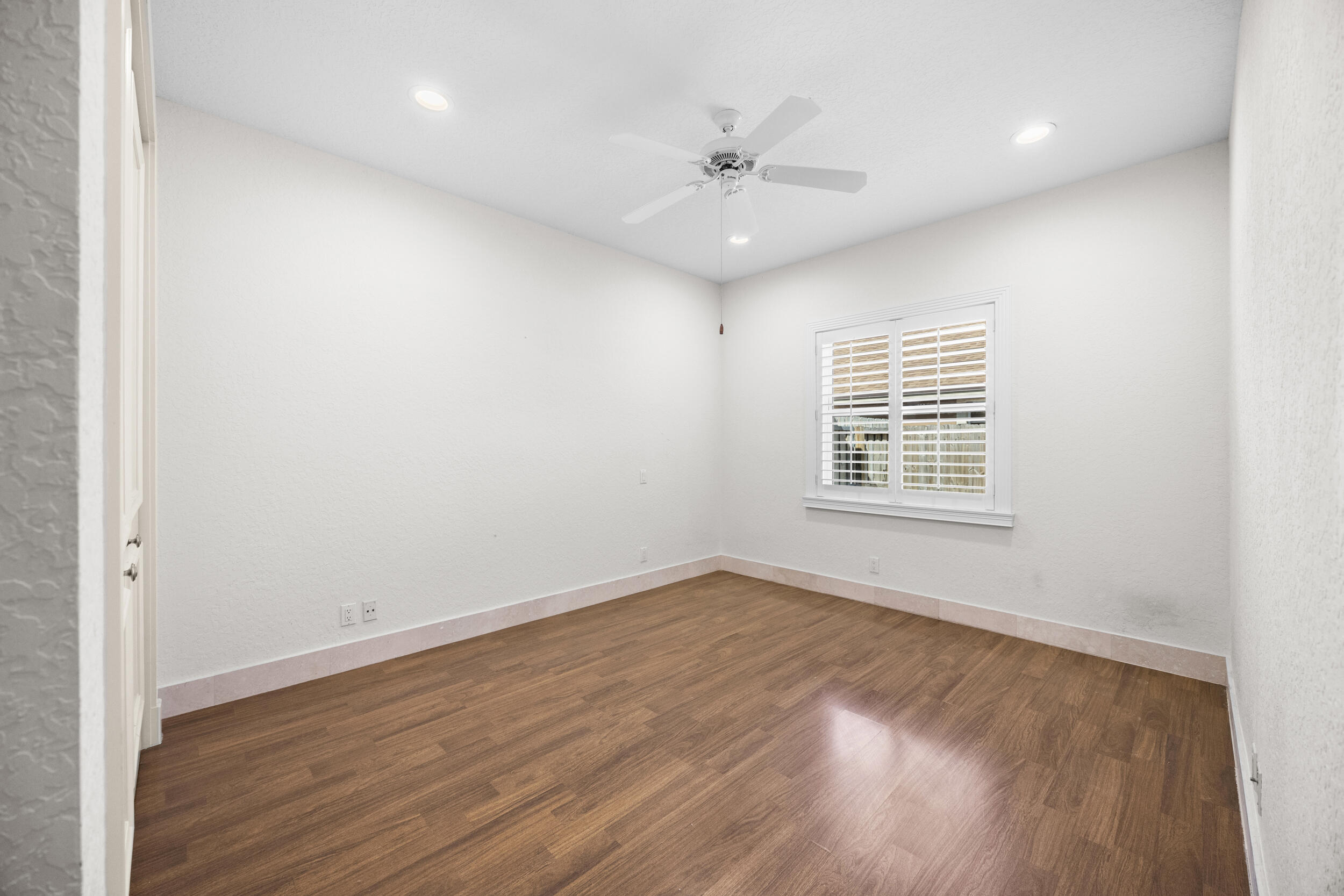 GREENVIEW SHORES 2 OF WELLINGTON - Residential