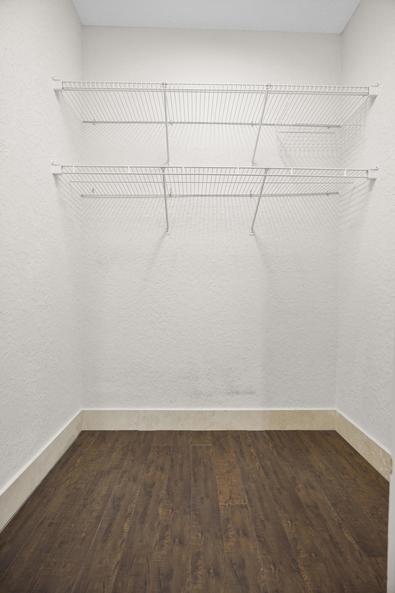 GREENVIEW SHORES 2 OF WELLINGTON - Residential