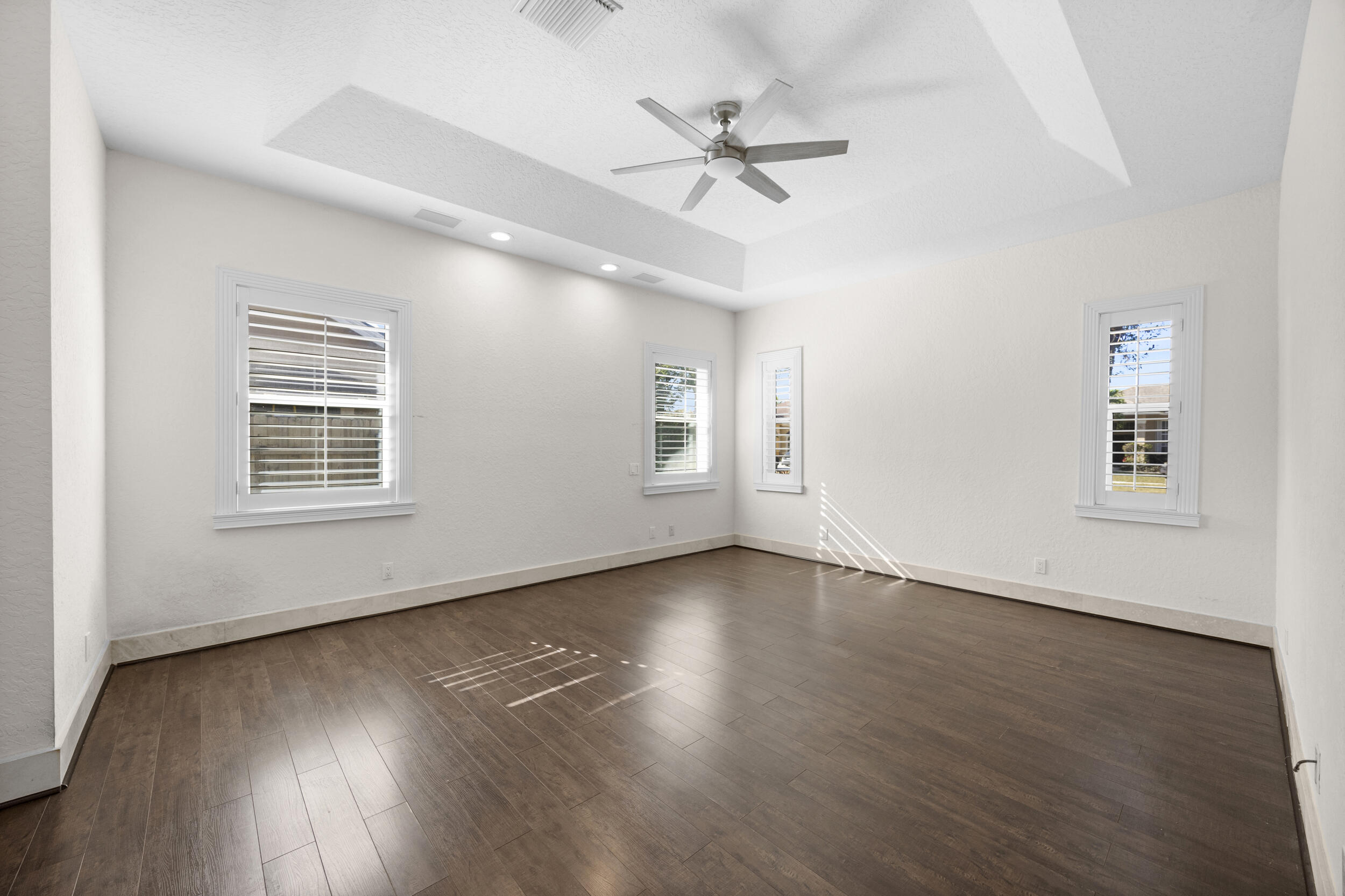 GREENVIEW SHORES 2 OF WELLINGTON - Residential