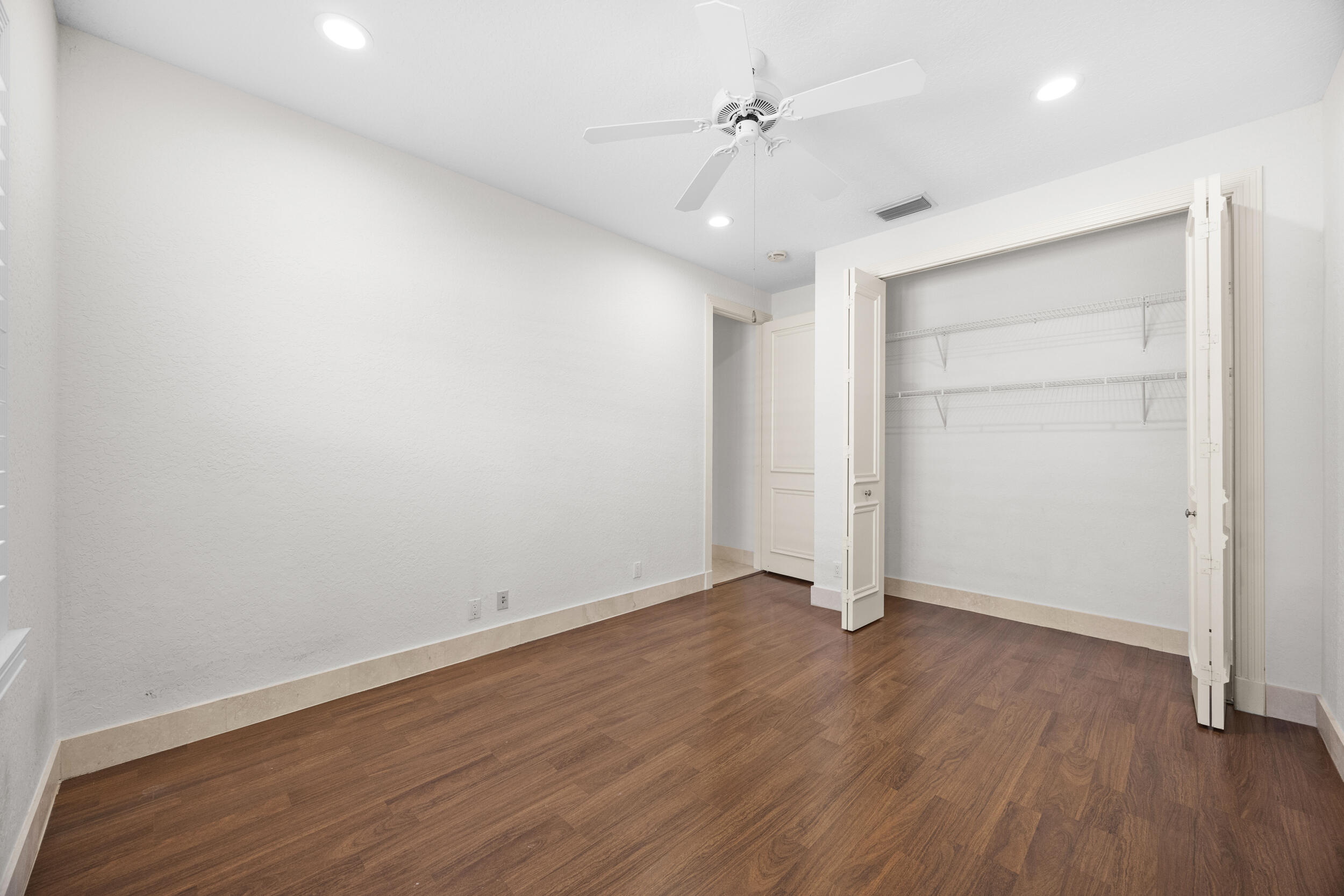 GREENVIEW SHORES 2 OF WELLINGTON - Residential