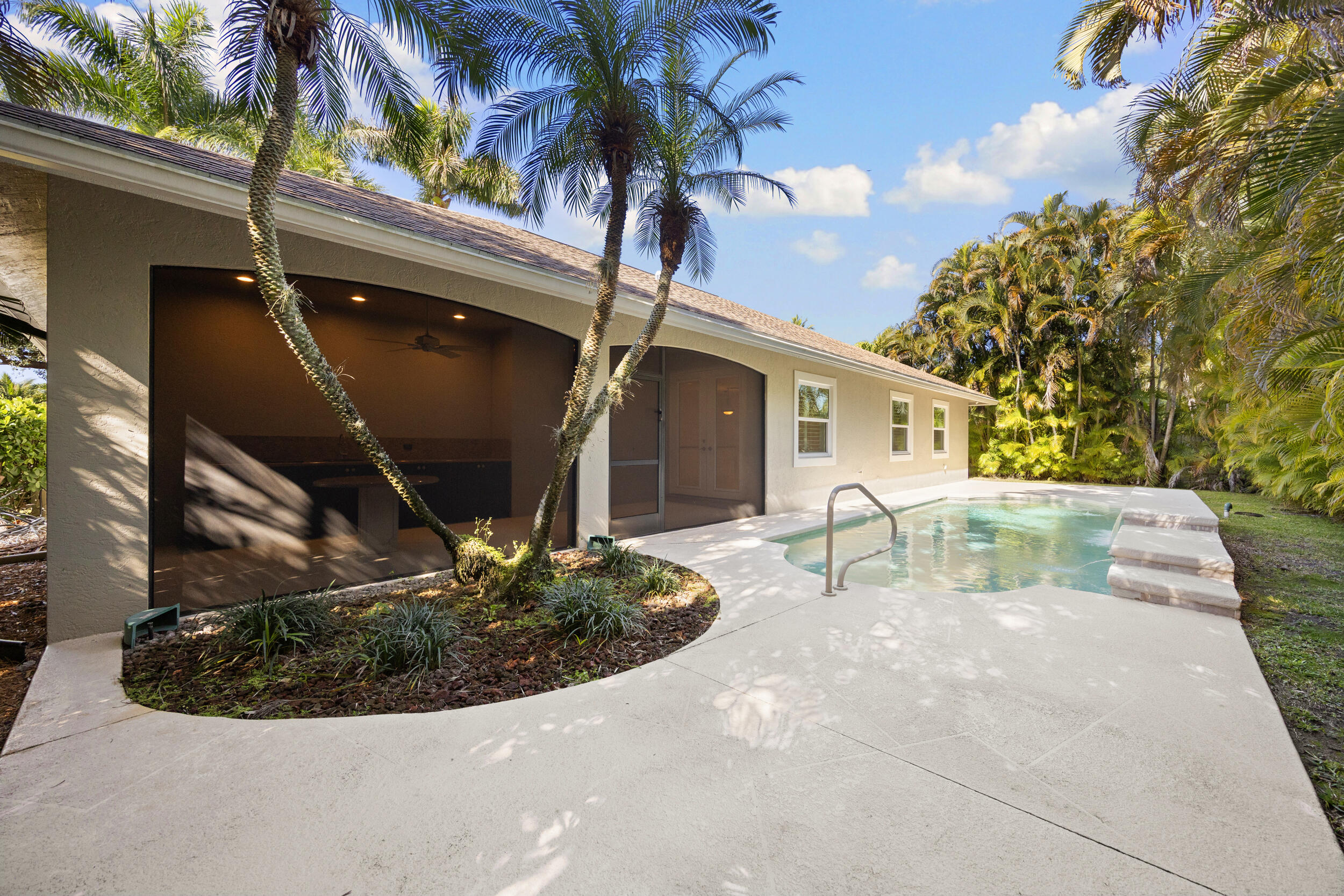 GREENVIEW SHORES 2 OF WELLINGTON - Residential