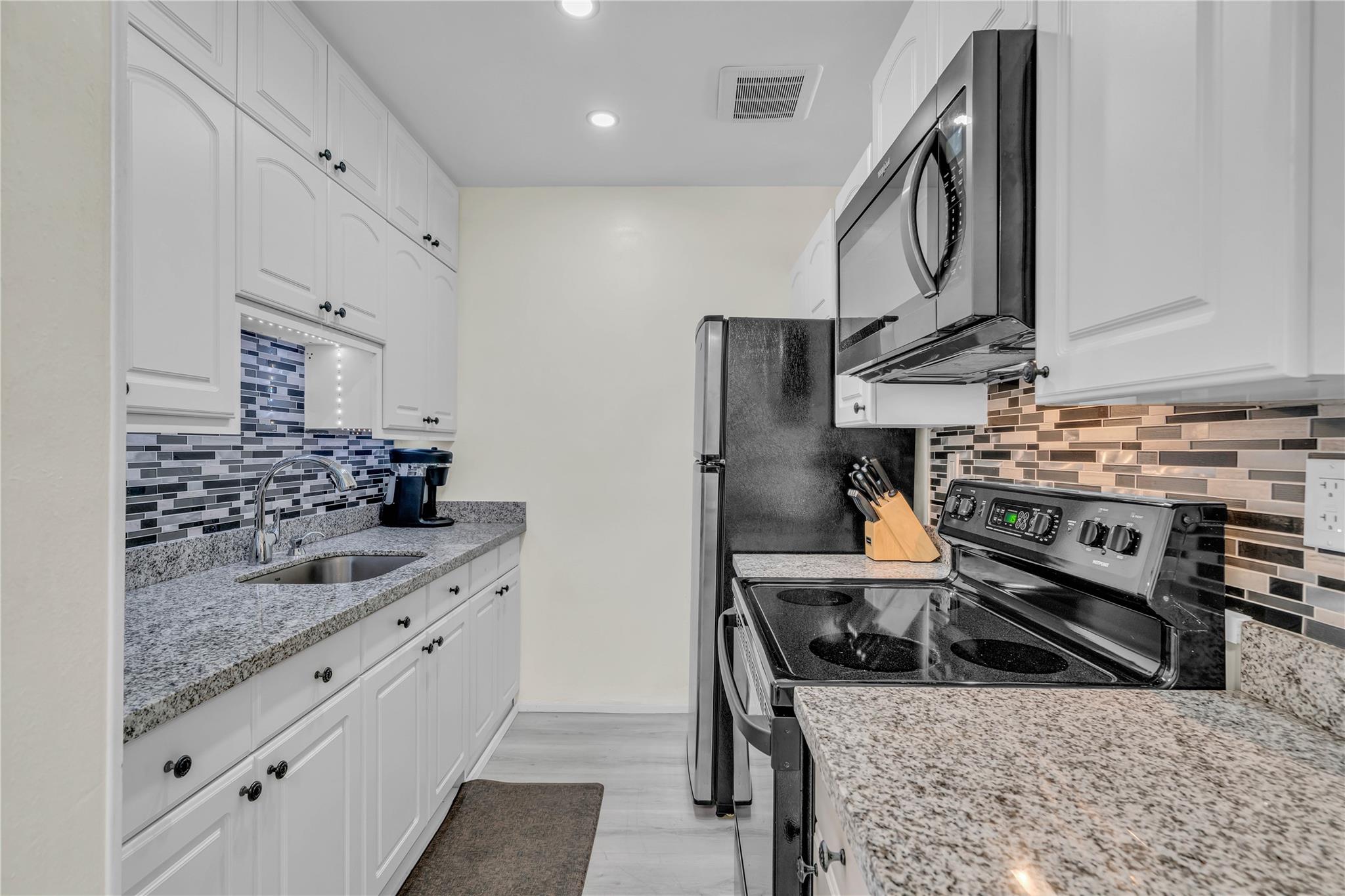 1050 SW 11th St 1L