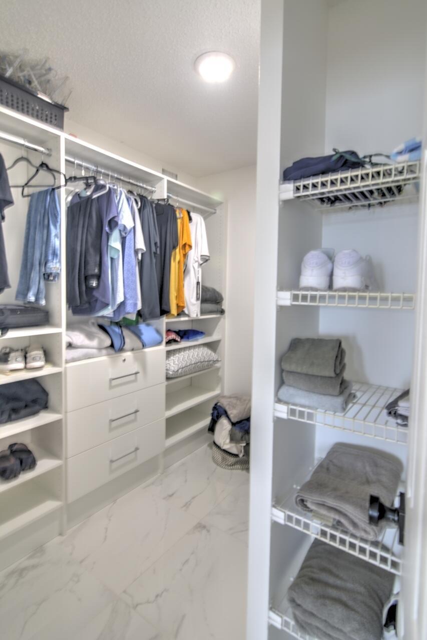 LAKE HARBOR COVE CONDO - Residential Lease