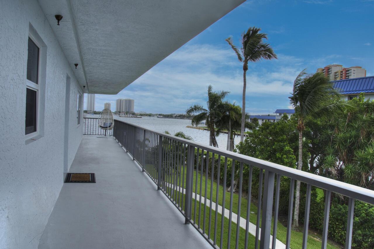 LAKE HARBOR COVE CONDO - Residential Lease