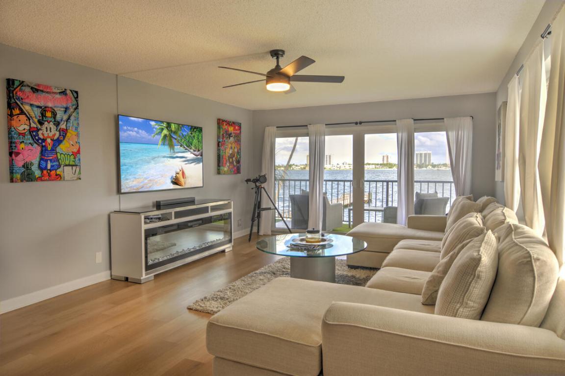LAKE HARBOR COVE CONDO - Residential Lease