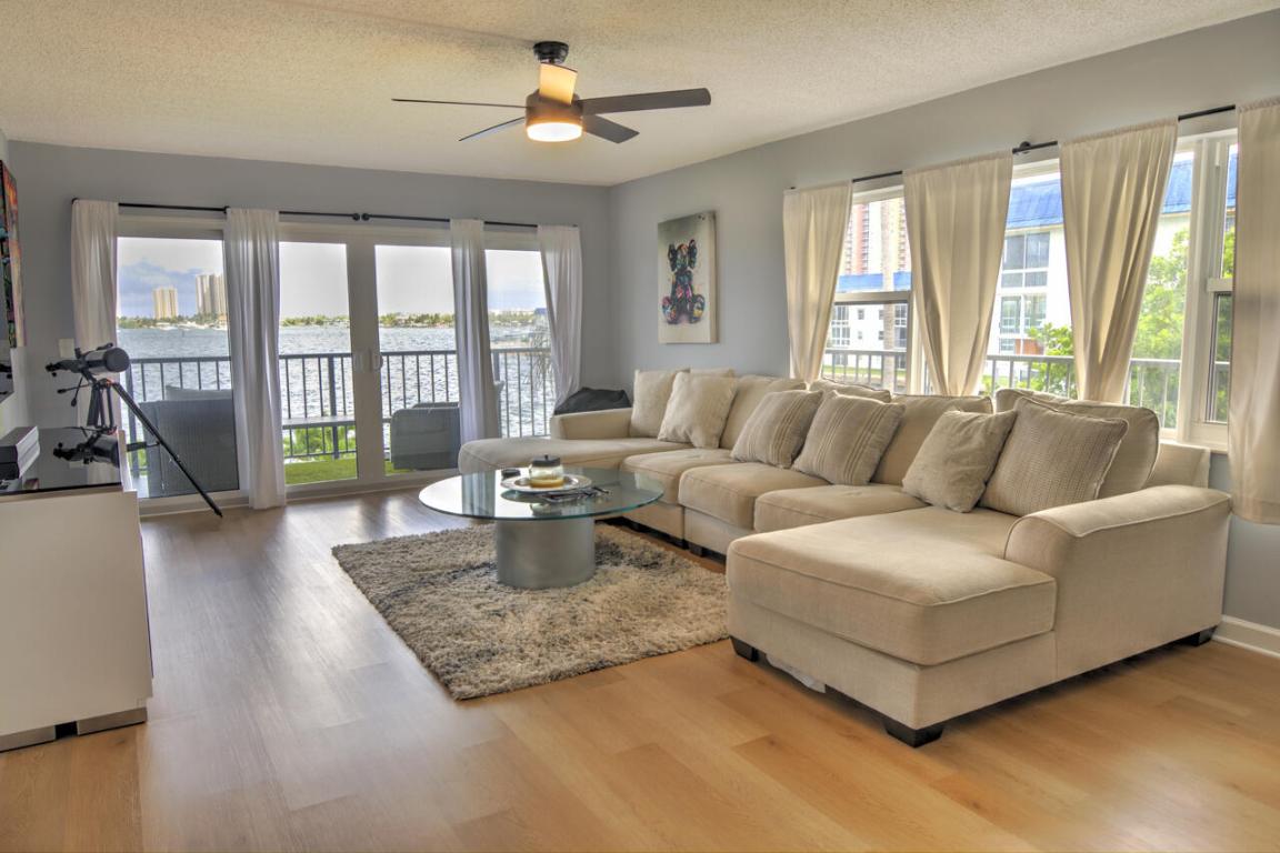 LAKE HARBOR COVE CONDO - Residential Lease