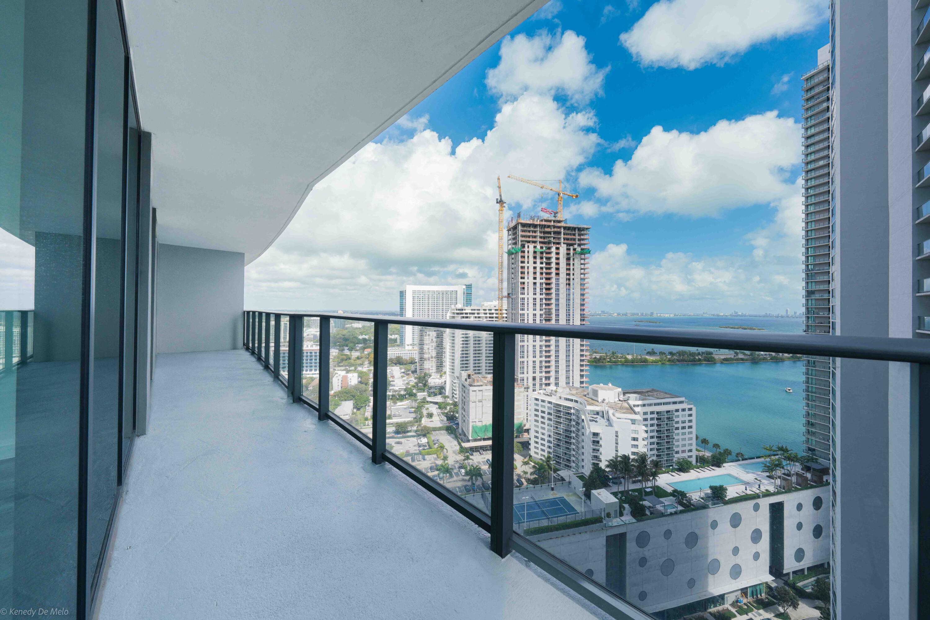PARAISO BAYVIEWS CONDO - Residential