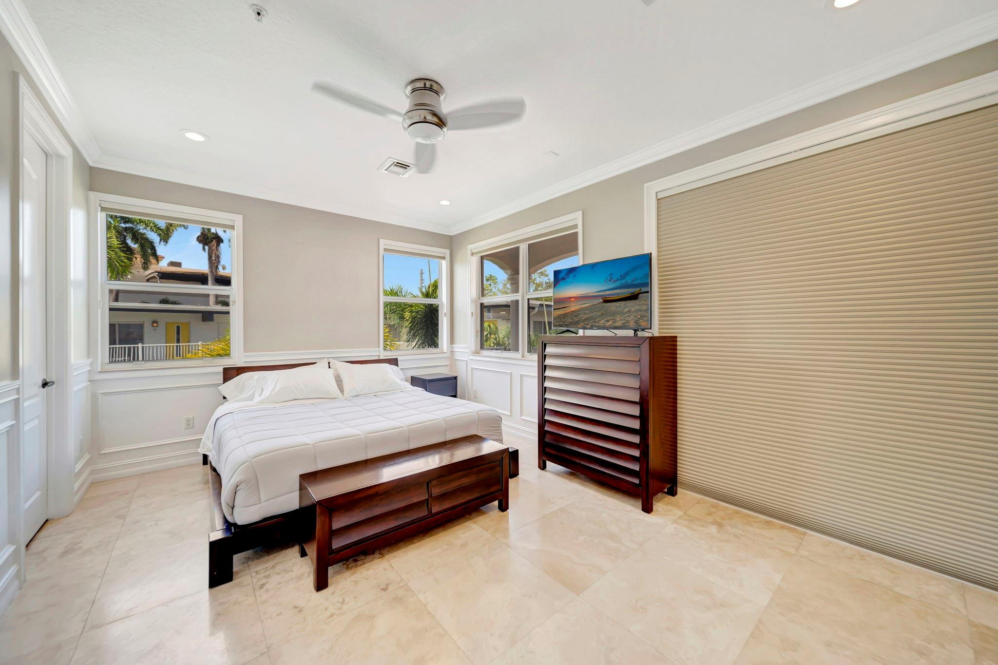 DOCKSIDE AT GRANDEUR - Residential