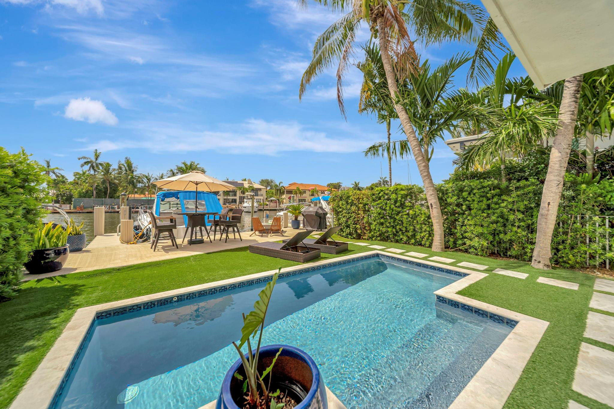 DOCKSIDE AT GRANDEUR - Residential