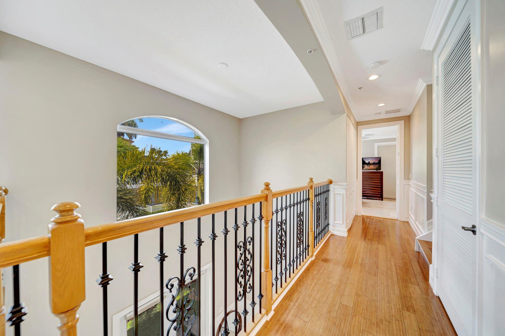 DOCKSIDE AT GRANDEUR - Residential