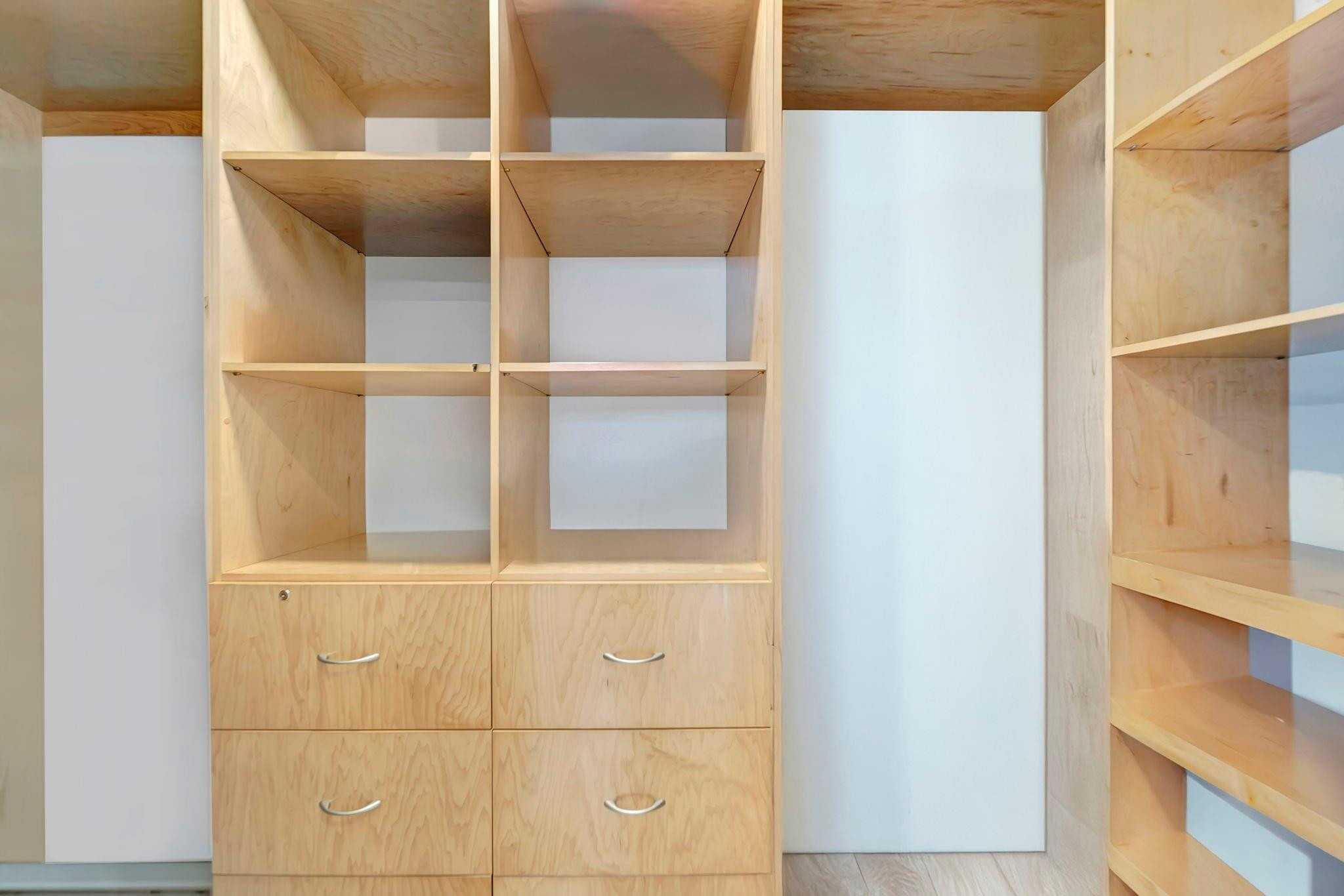 DOCKSIDE AT GRANDEUR - Residential