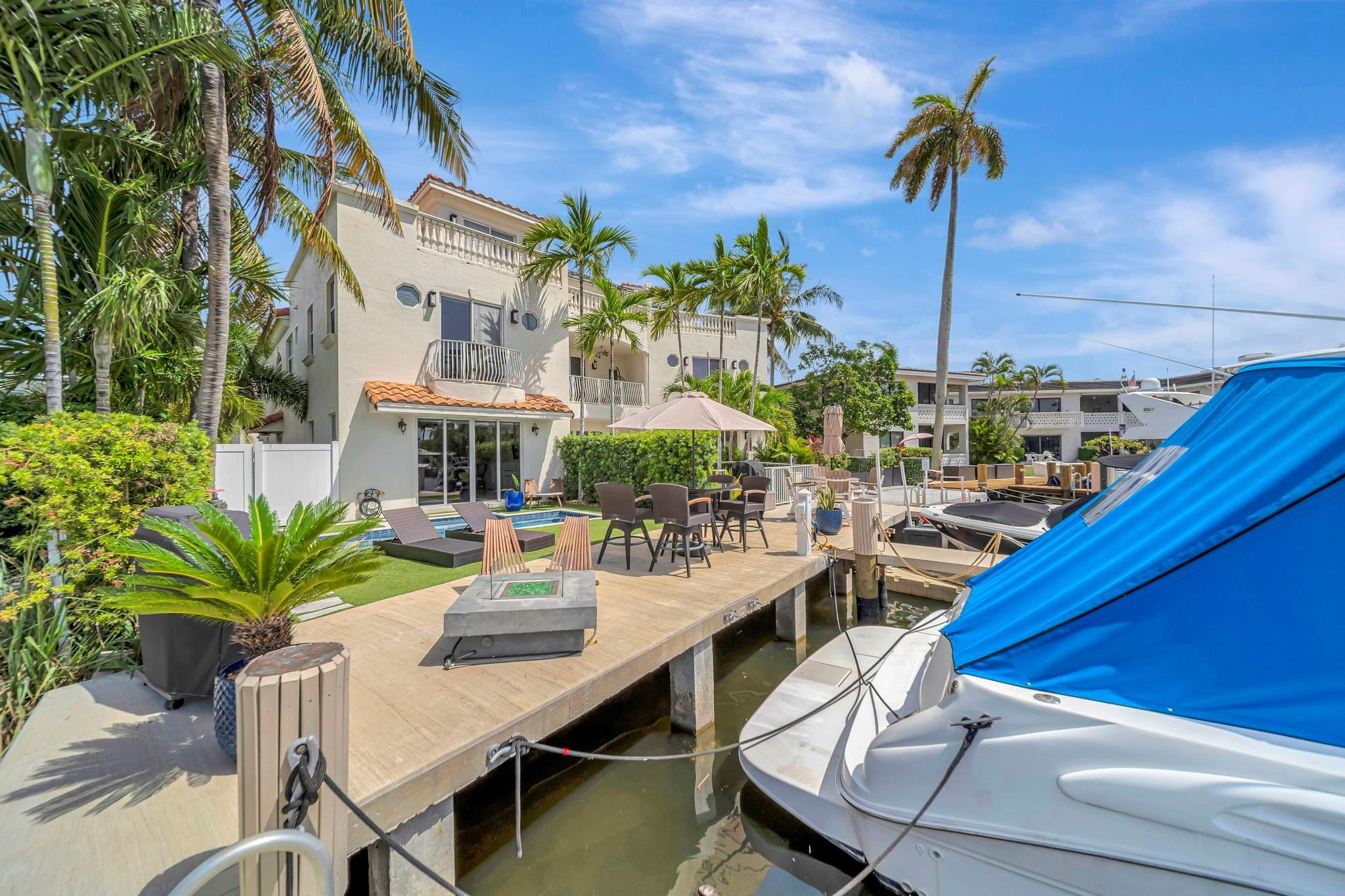 DOCKSIDE AT GRANDEUR - Residential