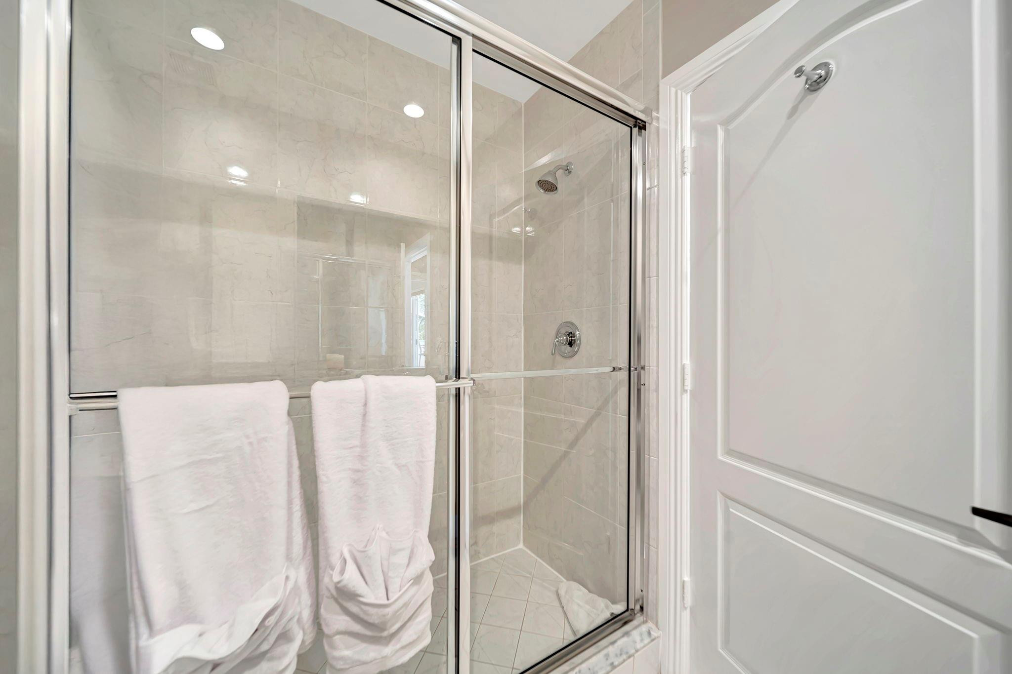 DOCKSIDE AT GRANDEUR - Residential