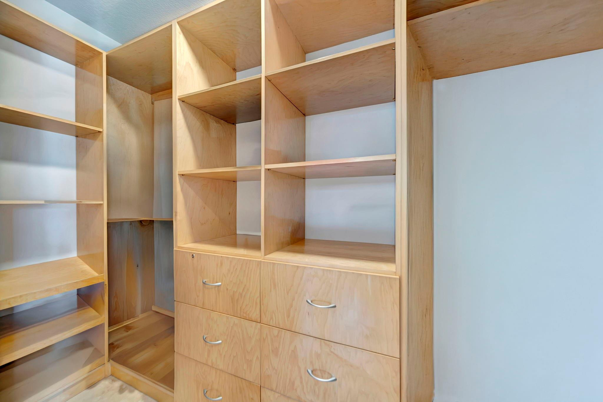 DOCKSIDE AT GRANDEUR - Residential