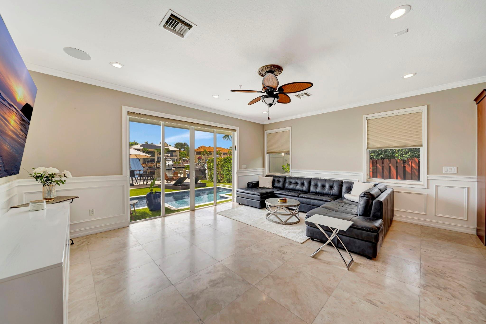 DOCKSIDE AT GRANDEUR - Residential