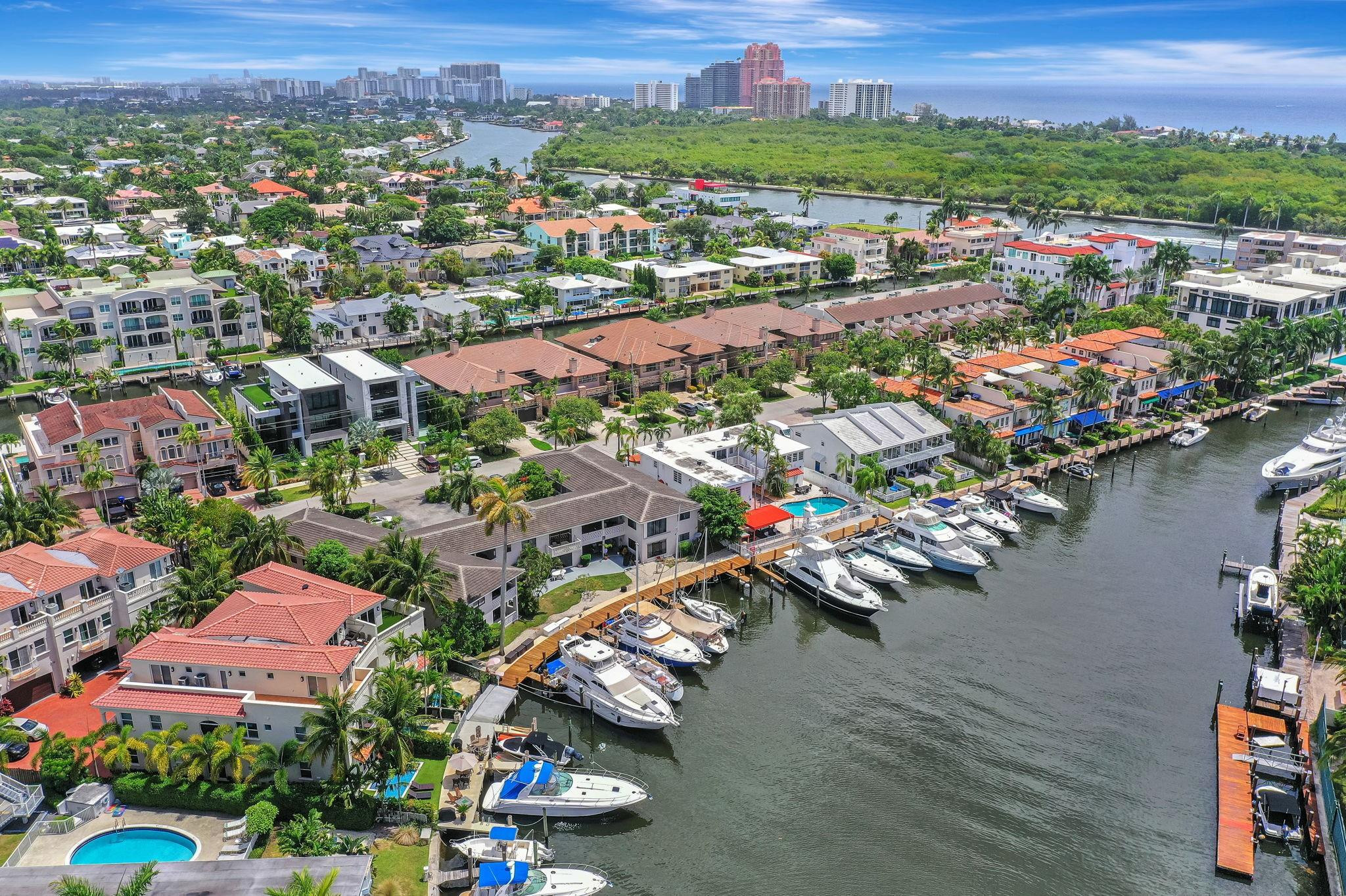 DOCKSIDE AT GRANDEUR - Residential