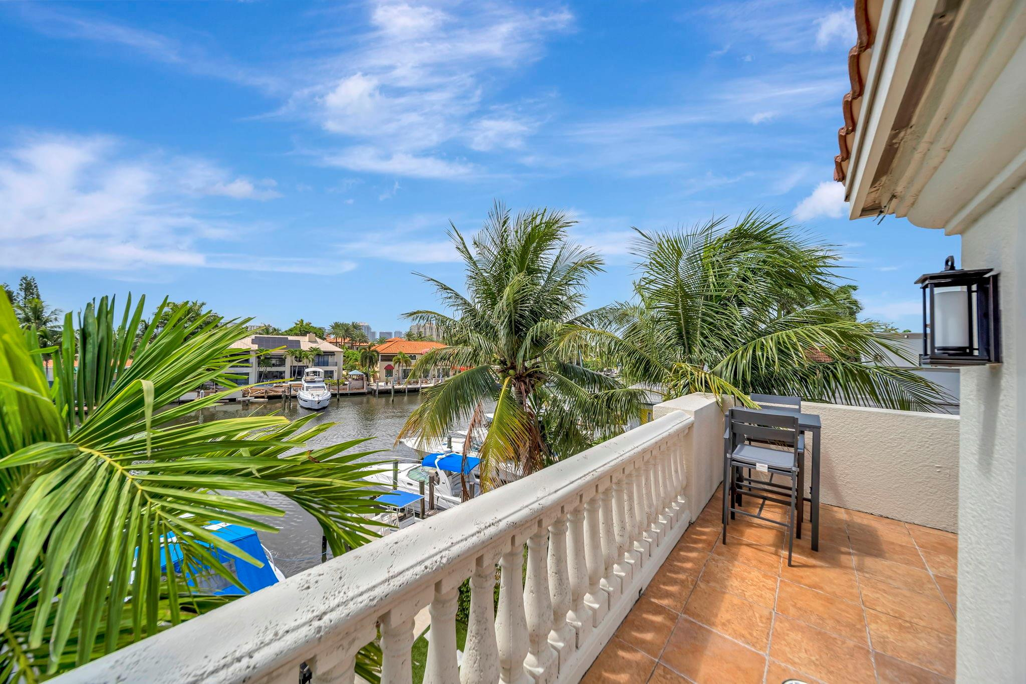 DOCKSIDE AT GRANDEUR - Residential