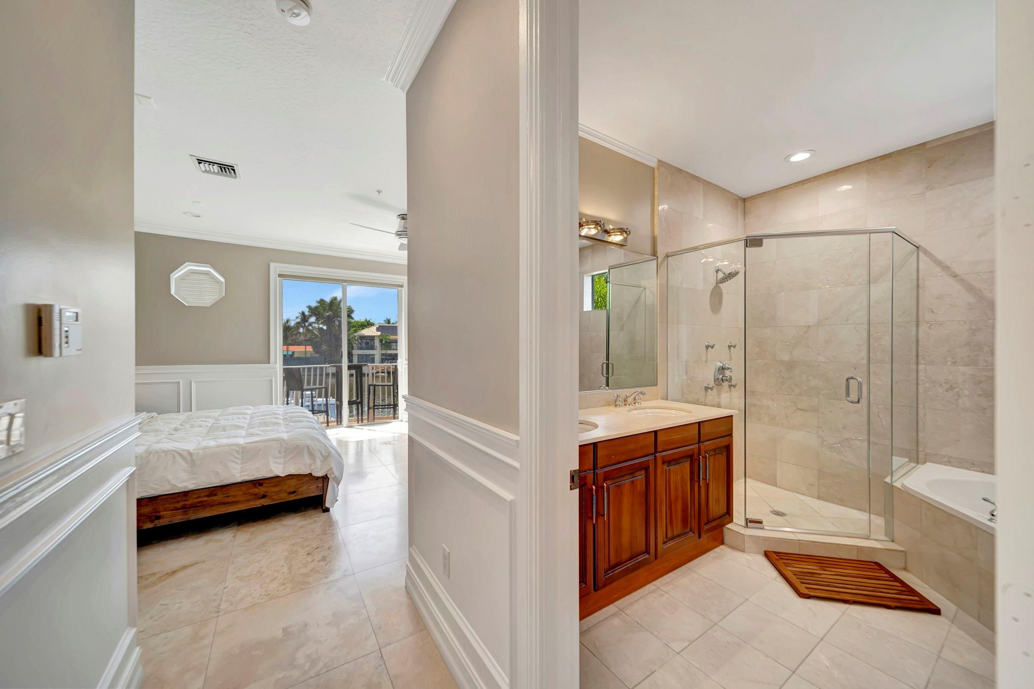 DOCKSIDE AT GRANDEUR - Residential